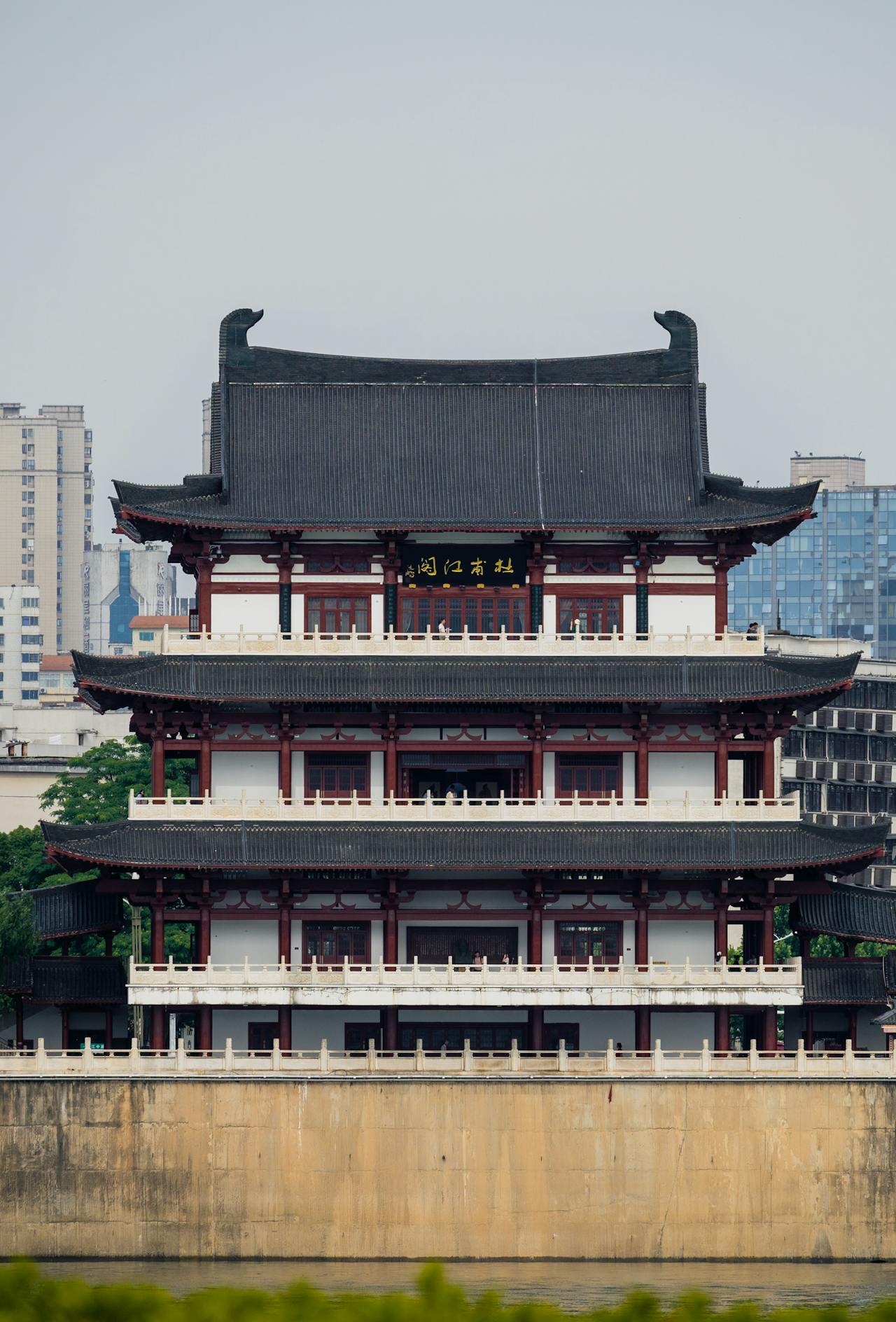 杜甫江阁